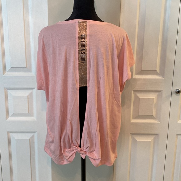 NWOT Open back Tee - Picture 2 of 9